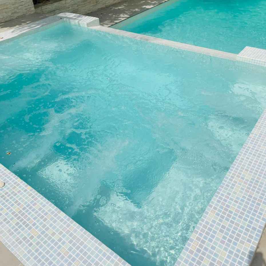 Pool Made Of EGM-Pearl 500 Swimming Pool Tile Mosaics